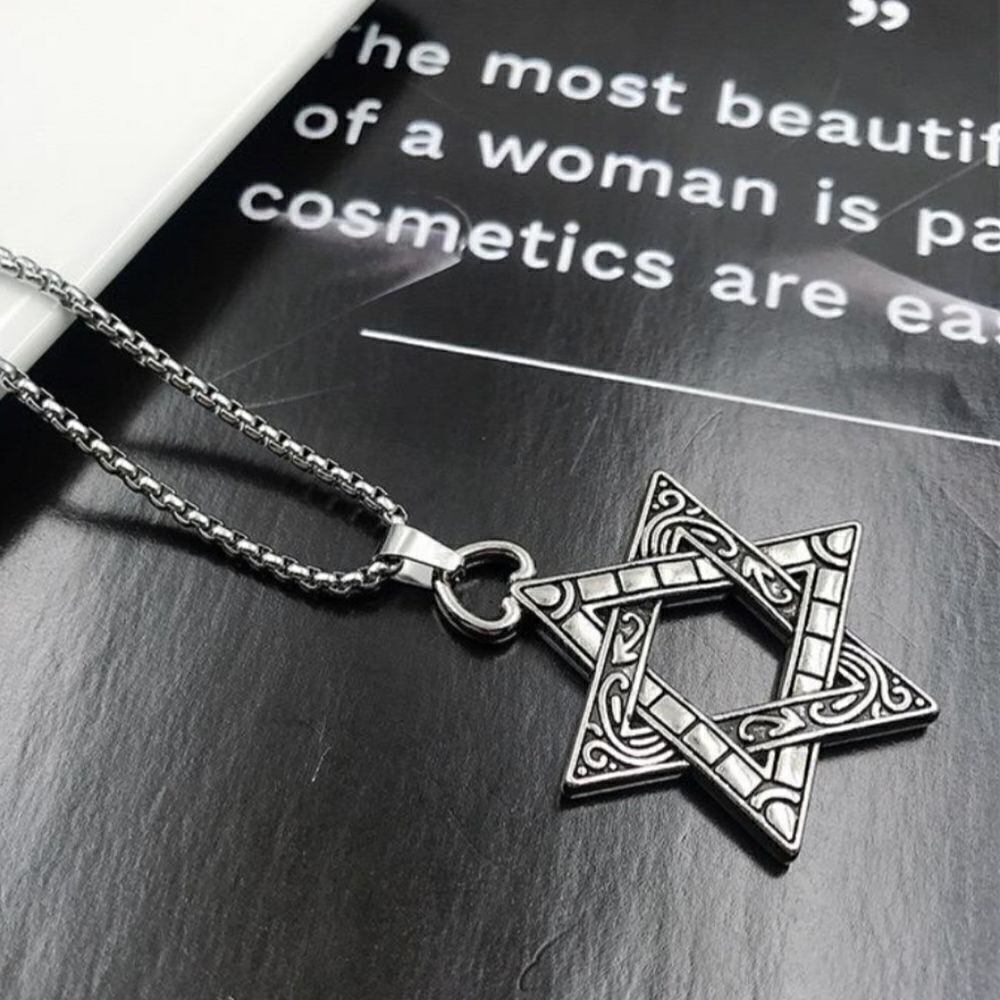 Brand New Star of David Silver Necklace